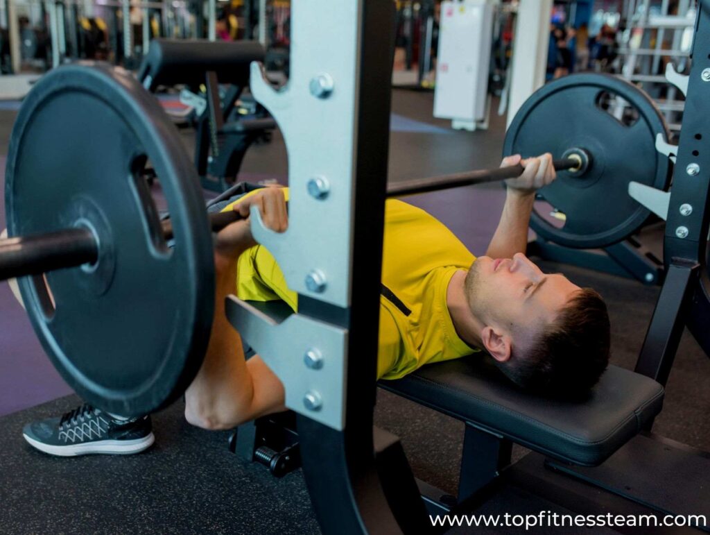 How to Use the Smith Machine to Reduce Weight